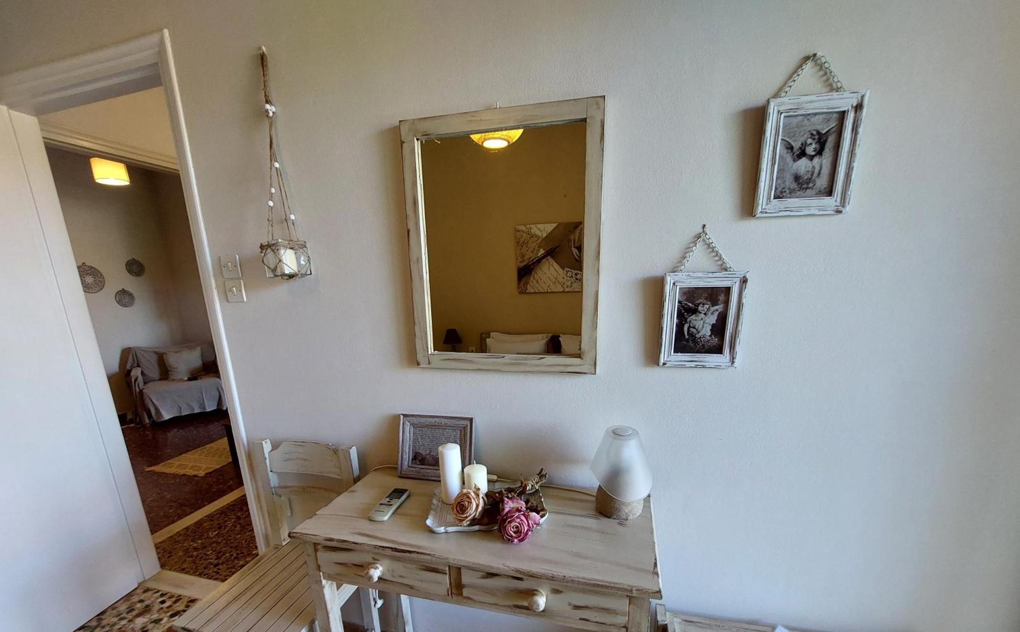 Lourantos Studios & Apartments Vathy  Exteriör bild